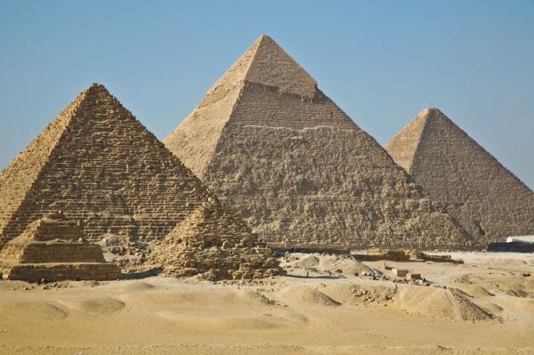 Cairo, Luxor, Assuão e Uma excursão em Abu Simbel.